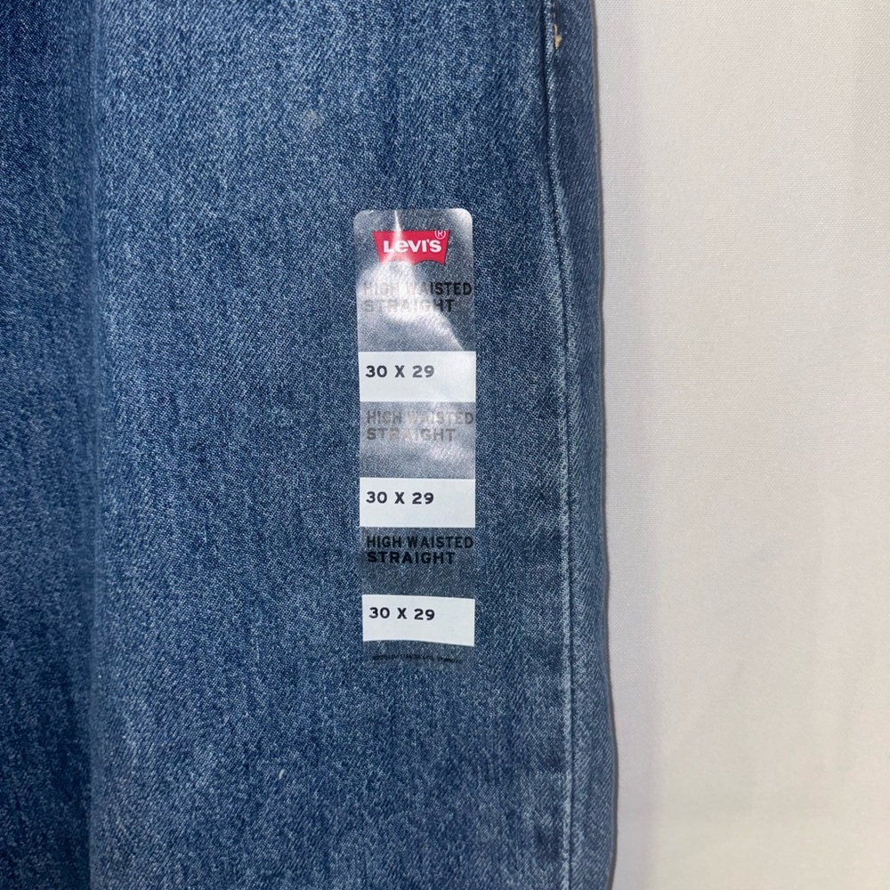 Levi's Women's Wide Leg Jeans, high rise. - Picture 2 of 7